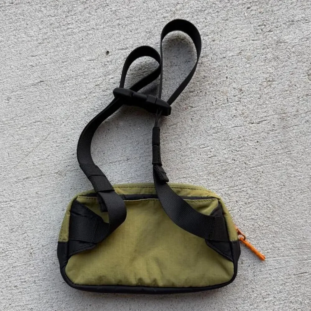 Lululemon green khaki everywhere crossbody bag